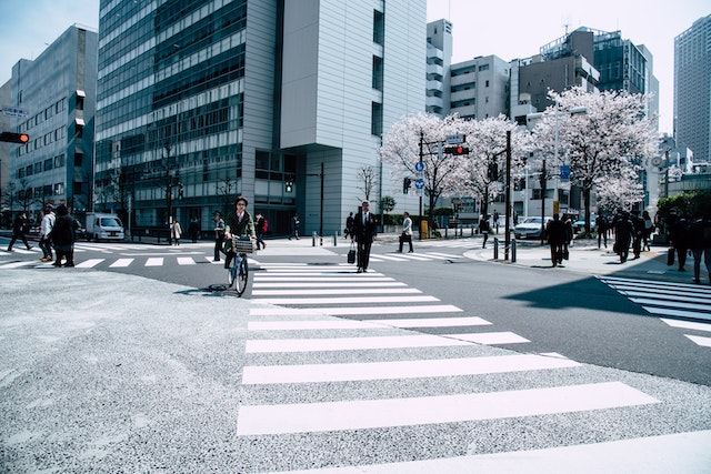 房山为何勤工俭学对在日本的留学生的职业生涯至关重要？